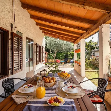 Lovely House Luiza - Happy *